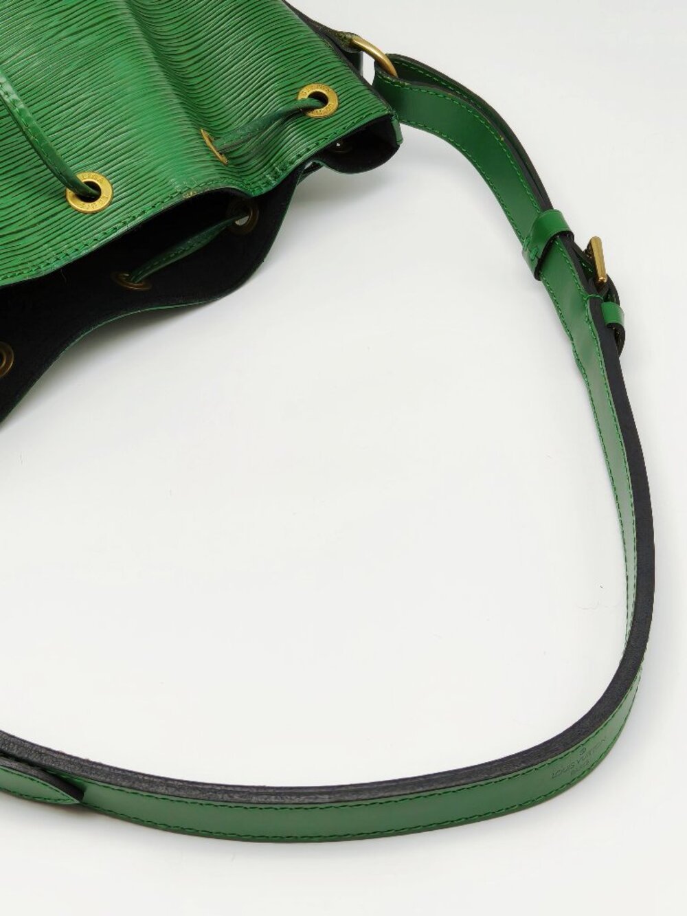 Louis Vuitton Green Epi Leather Noe Bucket Shoulder Bag LV Vintage - Picture 8 of 15